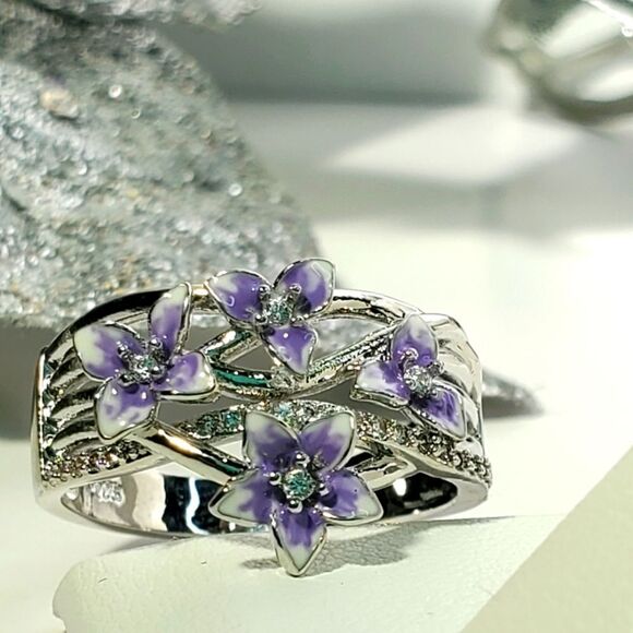 Violet (Purple) Flower Clear / White Diamond Ring on 925 Sterling Silver - Picture 5 of 8